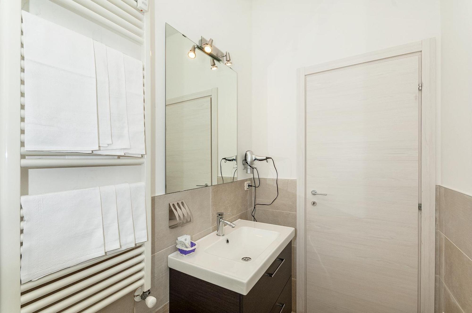 La Camera Bologna-Stazione Affittaly Rooms Eksteriør billede