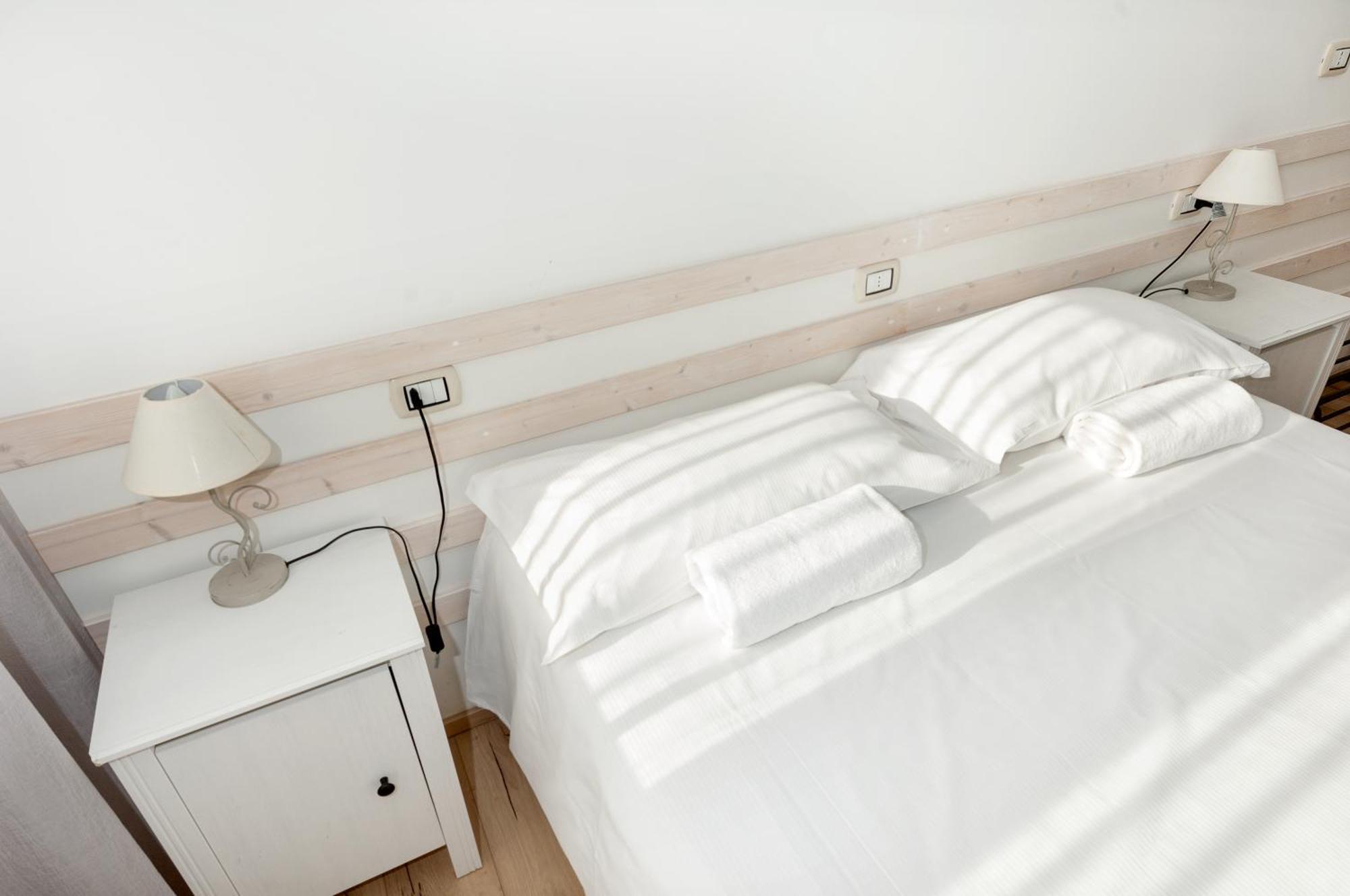 La Camera Bologna-Stazione Affittaly Rooms Eksteriør billede