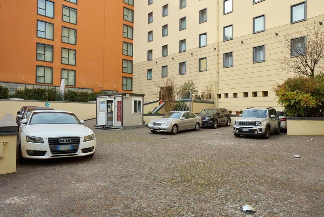 La Camera Bologna-Stazione Affittaly Rooms Eksteriør billede
